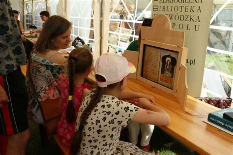 Wi To Wojew Dztwa Opolskiego Zamek Moszna Pedagogiczna Biblioteka