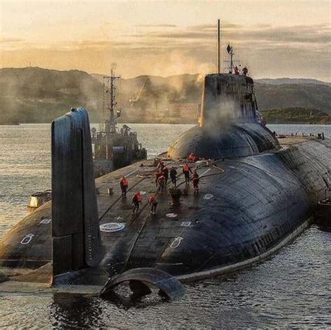 Solve Typhoon Class Submarine Jigsaw Puzzle Online With 256 Pieces