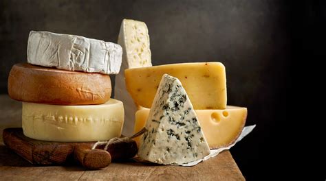 Canadian Cheeses: History and Flavours That'll Get You Cheesin'