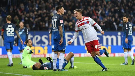 Fußball Bundesliga Hamburger SV verschafft sich Luft im Abstiegskampf