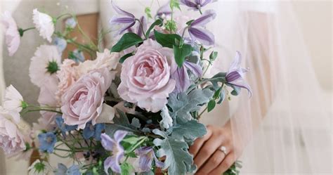 The Best Purple Flowers for Wedding Bouquets