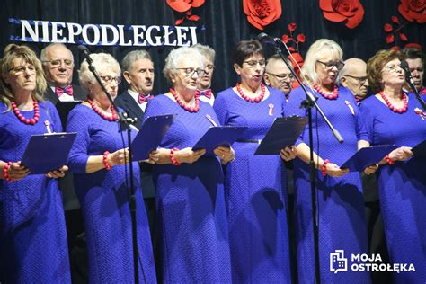 Koncert Pieśni Patriotycznej Zaśpiewajmy Niepodległej w Troszynie