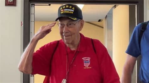 Korean War Veteran Gets Long Overdue Heros Welcome Thanks To Honor