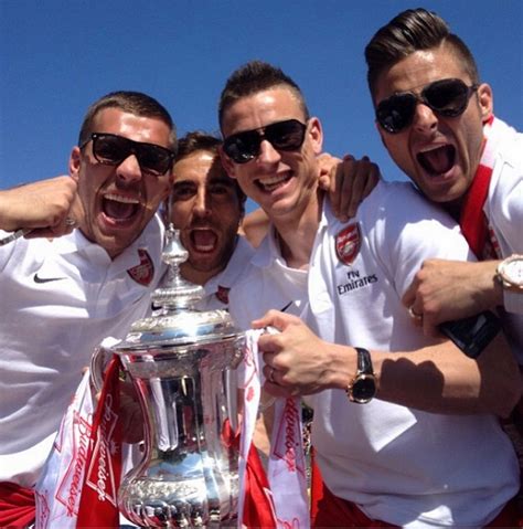 Arsenal FA Cup Victory Parade - Mirror Online