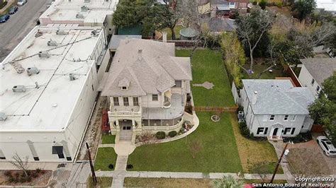 1907 Victorian house in San Antonio, Texas - $975k | Old Houses USA