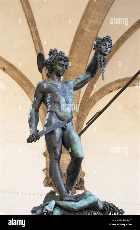 Perseus statue hi-res stock photography and images - Alamy