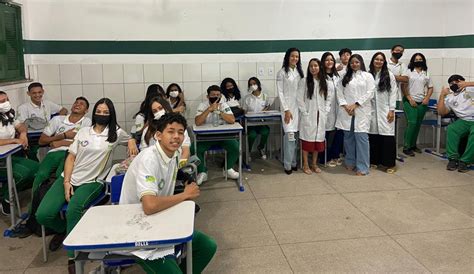 Acadêmicos de Nutrição da Faculdade Chrisfapi realizam palestra na