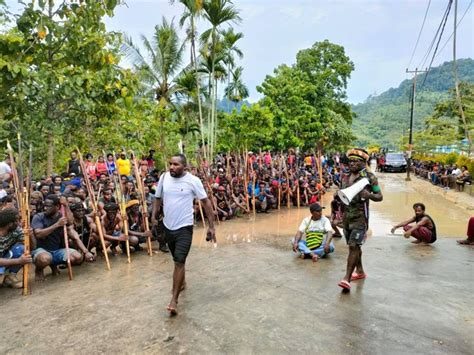 Warga Koya Jayapura Aktifkan Siskamling Pasca Lukas Enembe Tersangka