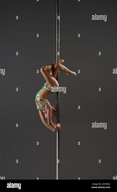 Studio de pole dance Banque de photographies et dimages à haute