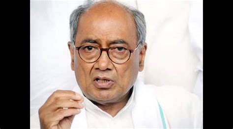 Bharat Jodo Yatra Digvijaya Singh Falls During Bharat Jodo Yatra In