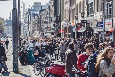 Amszterdam Lehet Hogy Megtal Lta Az Overturizmus Ellenszer T