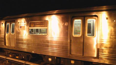 Mta New York City Subway Bedford Park Blvd Bound R68 B Express Train Kings Highway Youtube