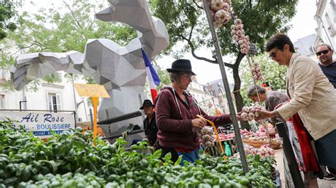 Tours le succès au rendez vous de la Foire à lail et au basilic