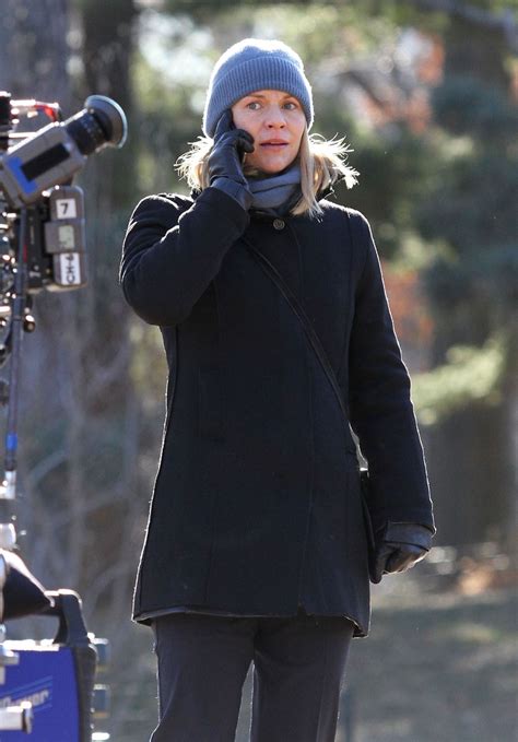 Claire Danes - On the Set of 'Homeland' in NYC 12/20/ 2016 • CelebMafia