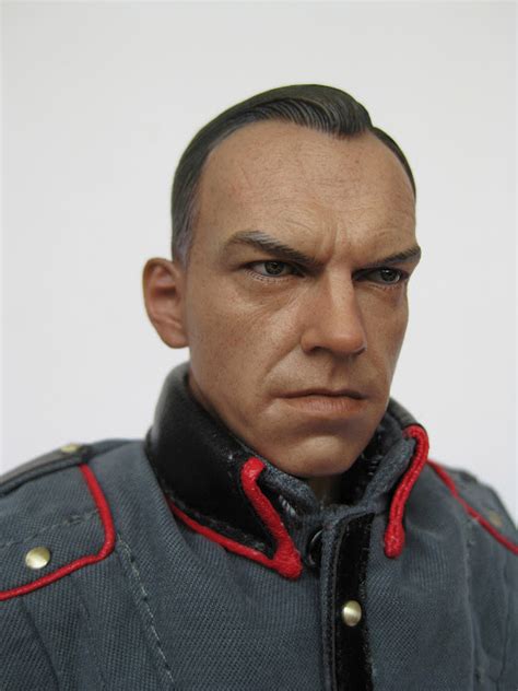 Desmond Collection Hot Toys Red Skull In Captain America Pt