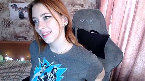 Ovelymila Naked Stripping On Cam For Live Sex Video Chat Gyrls