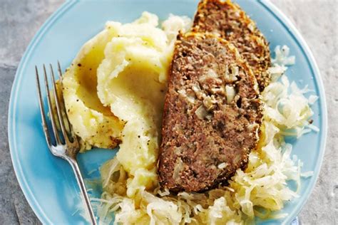 Gehaktbrood Met Zuurkool Aardappelpuree Recept Allerhande Albert