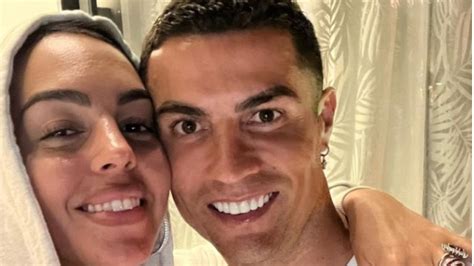 Ronaldo rozstanie się z partnerką Mają specjalną umowę Piłka nożna