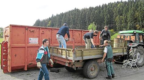 Blumberg Schrott Erl S Geht Ans Clubheim Blumberg Schwarzw Lder Bote