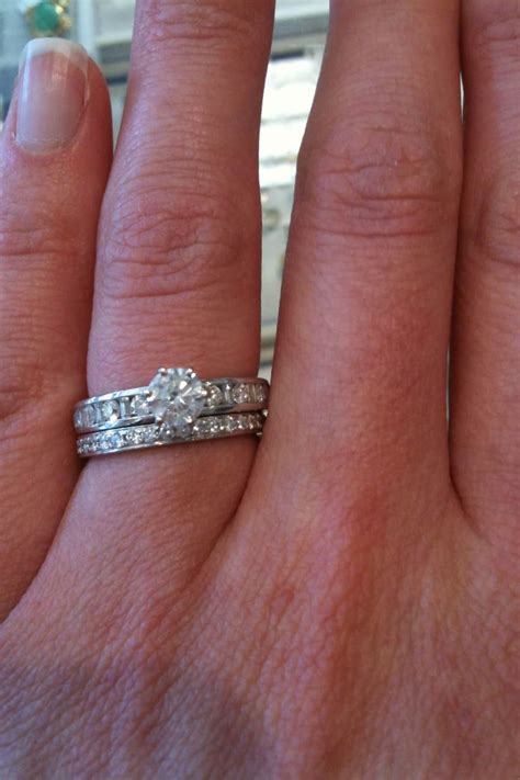 What Order To Wear Wedding Band And Engagement Ring