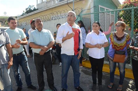 Alcald A Santiago Entrega Aceras Y Contenes En Hoya Del Caimito