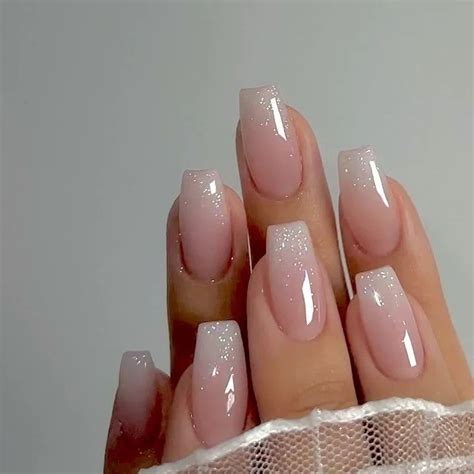 Here Are The 15 Best Minimalist Nail Trends To Copy In 2024 Simple Nails Gel Nails Nail Colors