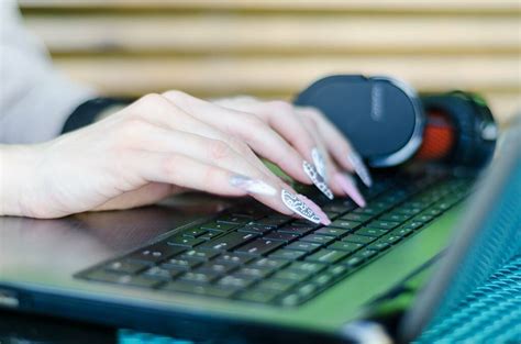 How To Type With Long Nails Tips And Tricks