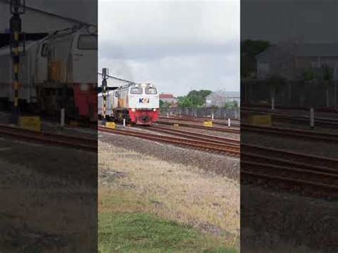 DISAPA MASINIS RAMAH Railfansindonesia Railfans Keretaapi