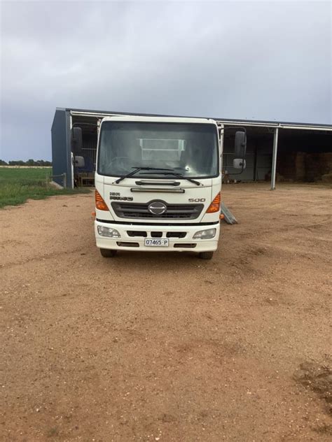 Lot Hino Isr Tray Truck Auctionsplus