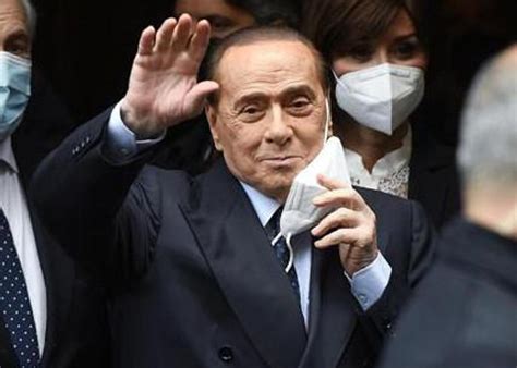 Berlusconi Ricoverato Il Messaggio Ai Suoi Non Vedo L Ora Di Tornare