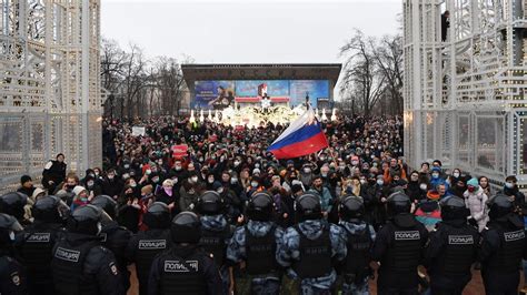 Massive Protests Sweep Across Russia Demanding Release Of Navalny