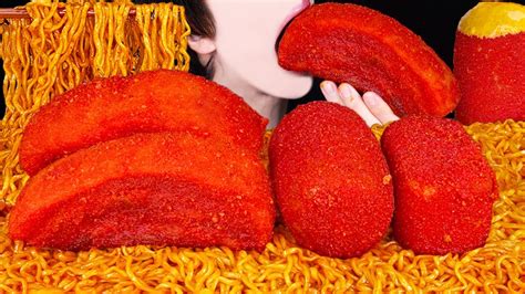 ASMR HOT CHEETOS PORK BELLY GIANT SAUSAGE SPAM FIRE NOODLES COOKING MUKBANG 치토스 먹방 咀嚼音 EATING