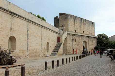 Les Remparts D Aigues Mortes Guidevoyageur Fr