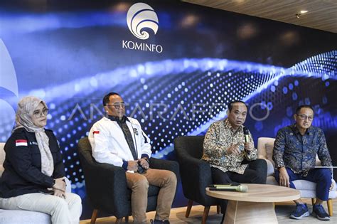 Peluncuran Desk Pengawasan Pemilu 2024 ANTARA Foto