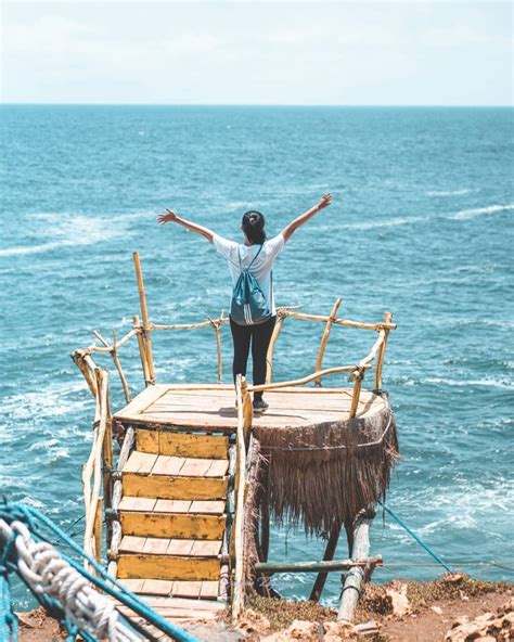 Pantai Timang Spot Menguji Adrenalin Di Ganasnya Ombak Laut Selatan