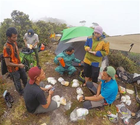 Manajemen Logistik Saat Mendaki Gunung Leuser Mounture