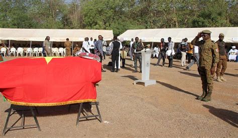 Le Capitaine Thomas Sankara Et Ses Douze Compagnons Reposent D Sormais