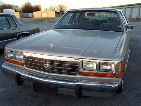 Ford LTD Crown Victoria:picture # 10 , reviews, news, specs, buy car