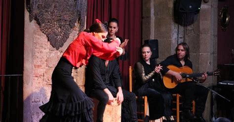 Barcelona Half Day Walking Tour With Tapas Flamenco Show Getyourguide