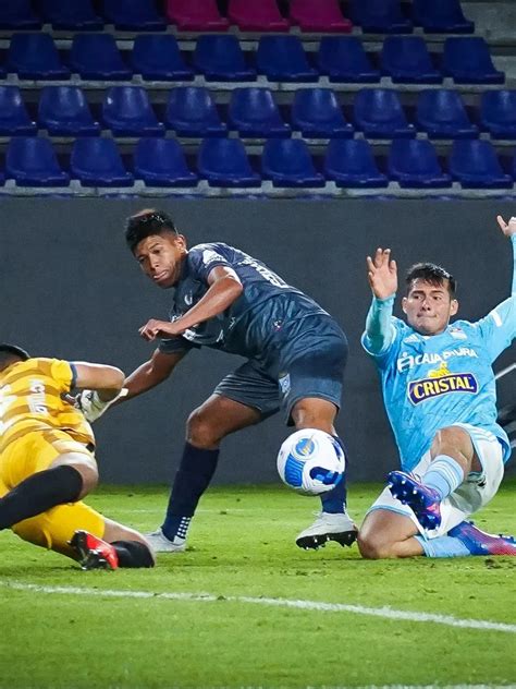 Sporting Cristal Cayó Goleado 5 1 Ante Caracas Y Se Despide De La Copa