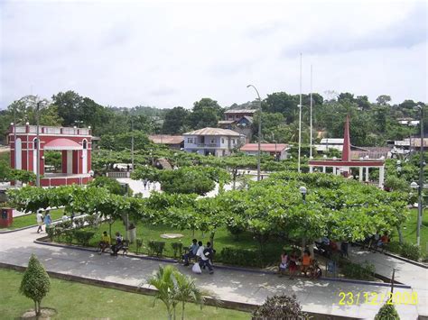 Plaza Principal De La Localidad De Contamana Mapio Net