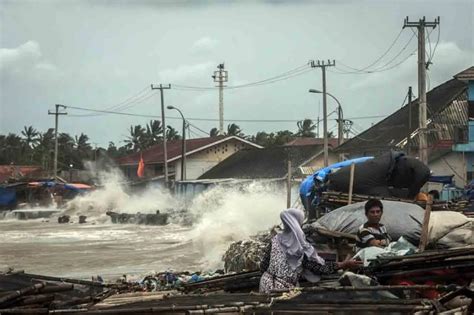 Waspada Gelombang Tinggi Hingga Meter Berpotensi Terjadi Sampai Besok