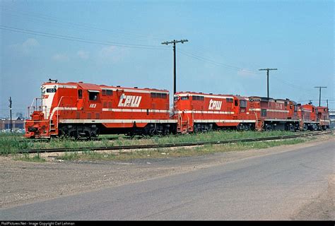 Tpw Toledo Peoria Western Emd Gp At East Peoria Illinois By Carl