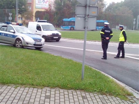 Chrzan W Zawali Si Fragment Kamienicy Przy Ul Mickiewicza