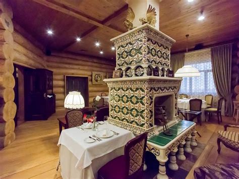 Интериор на селска къща с печка