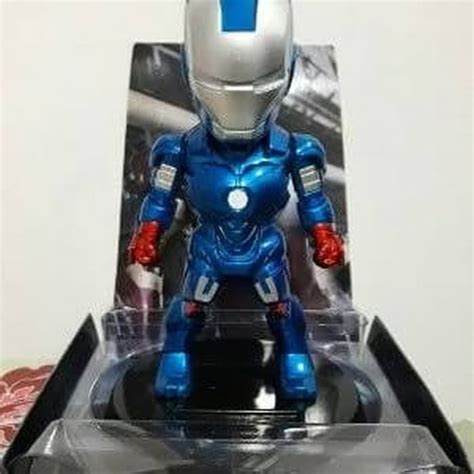 Pajangan Dashboard Iron Man Marvel Avengers Miniatur Figure Iron Man