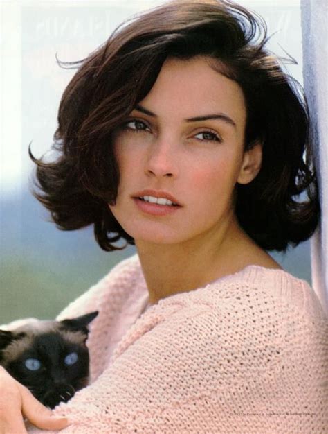 Pin By Scott Russell On Beautiful Faces Famke Janssen Celebrities With Cats Beautiful Women