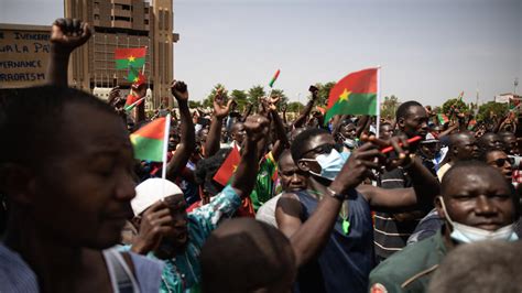 Burkina Faso Des Milliers De Manifestants Contre L Aggravation De