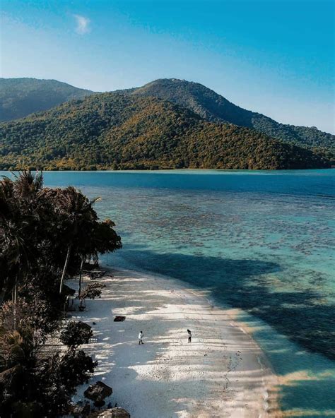 Wisata Karimun Jawa Pantai Tiket Biaya Hotel