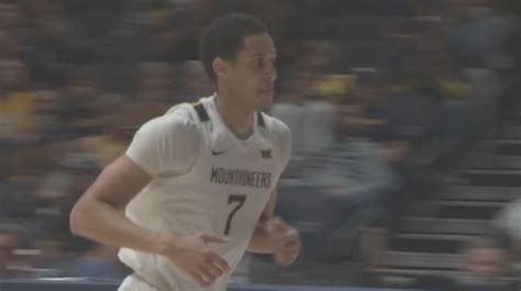 West Virginia men's basketball gets back in the win column